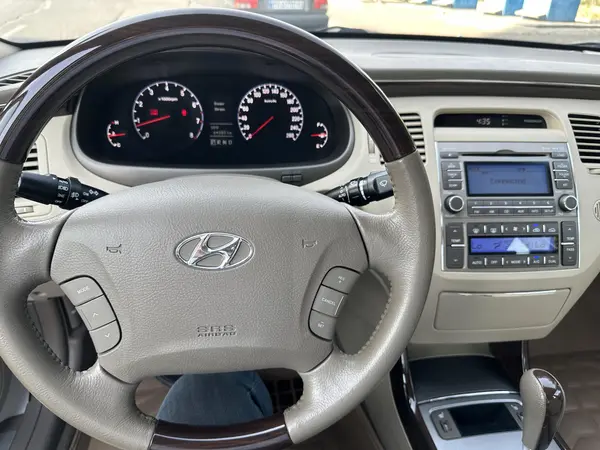 هیوندای  آزرا (گرنجور)