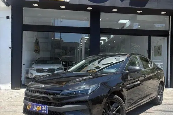 کی ام سی  J7