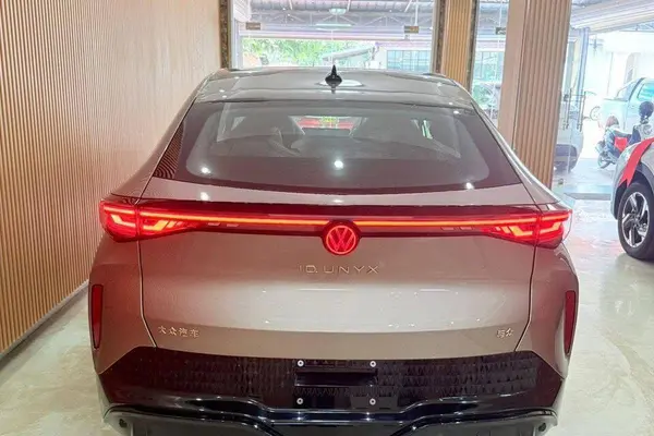 فولکس، آی دی یونیکس