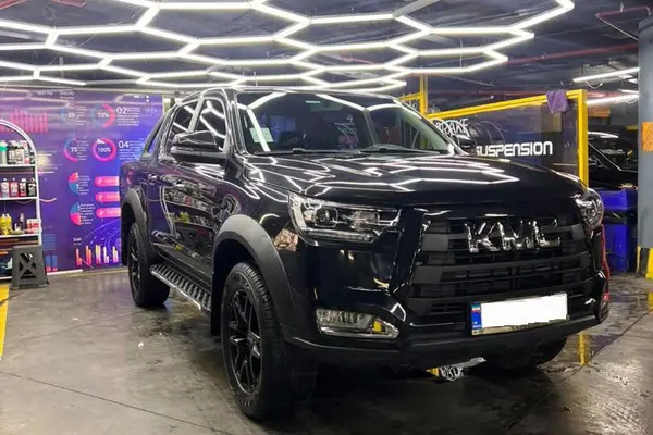 کی ام سی  T8