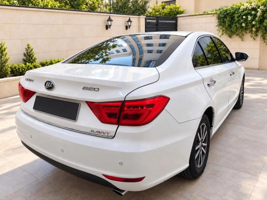 لیفان،  820