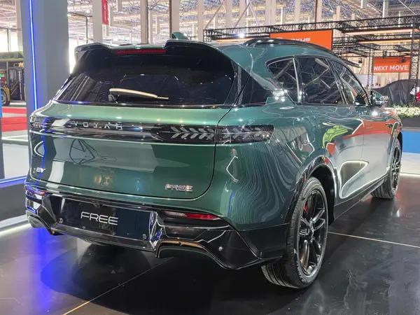 حواله وویا، فری