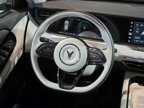 حواله وویا، فری