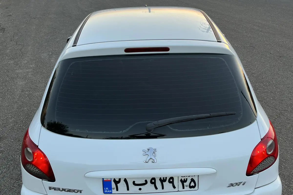 پژو،  207