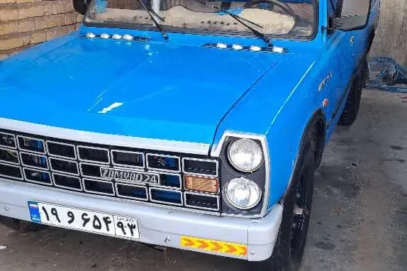 زامیاد، وانت نیسان