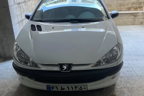پژو، 206