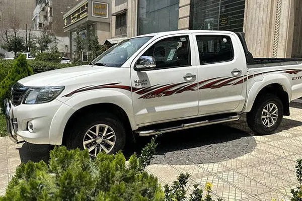 تویوتا، هایلوکس تک کابین