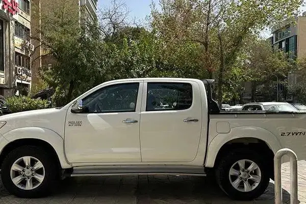 تویوتا، هایلوکس تک کابین