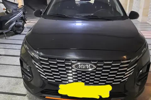 ام وی ام، X33 کراس