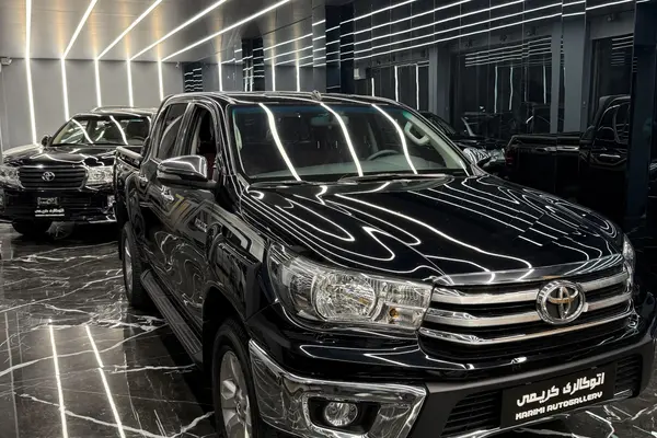 تویوتا، هایلوکس دو کابین