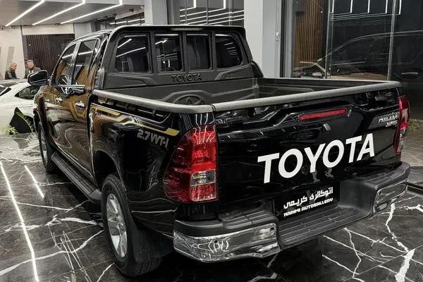 تویوتا، هایلوکس دو کابین