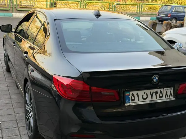 ب ام و، سری 5 سدان