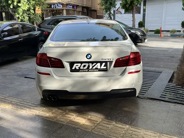 ب ام و  سری 5 سدان