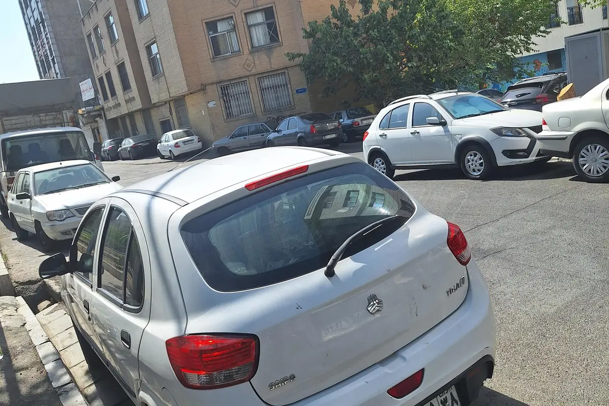 تیبا،  هاچ بک