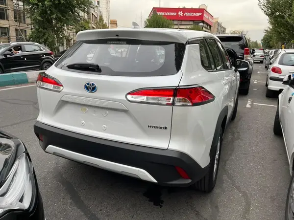 تویوتا، کرولا کراس هیبرید