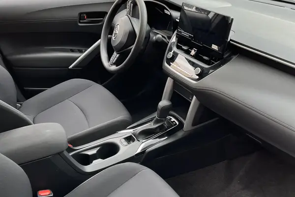 تویوتا، کرولا کراس هیبرید