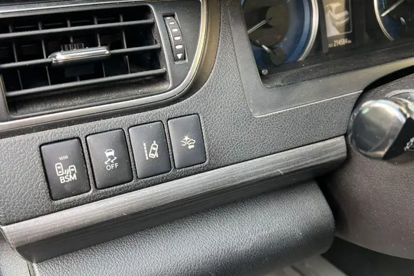 تویوتا، کمری هیبرید