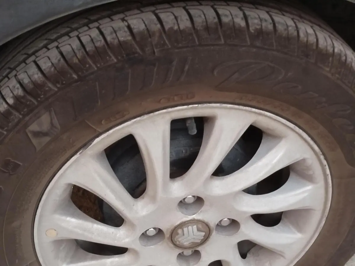 کوییک،  دنده ای R