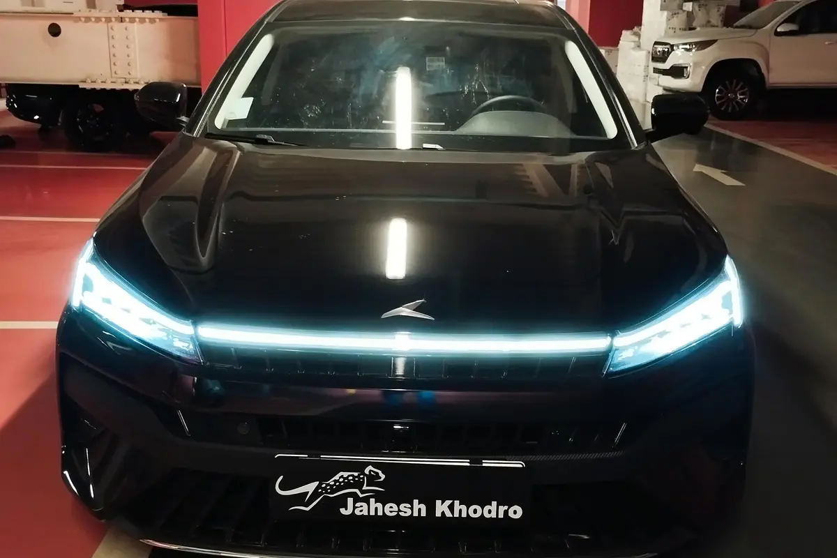 کی ام سی  J7
