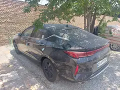 کی ام سی، J7