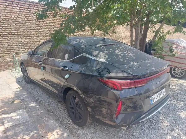 کی ام سی  J7