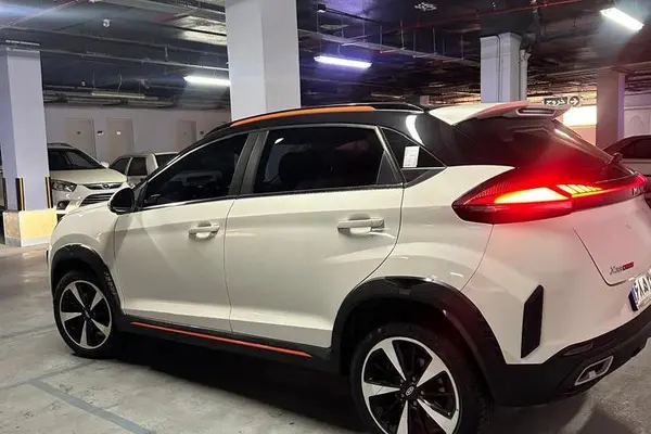ام وی ام  X33 کراس