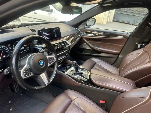 ب ام و، سری 5 سدان