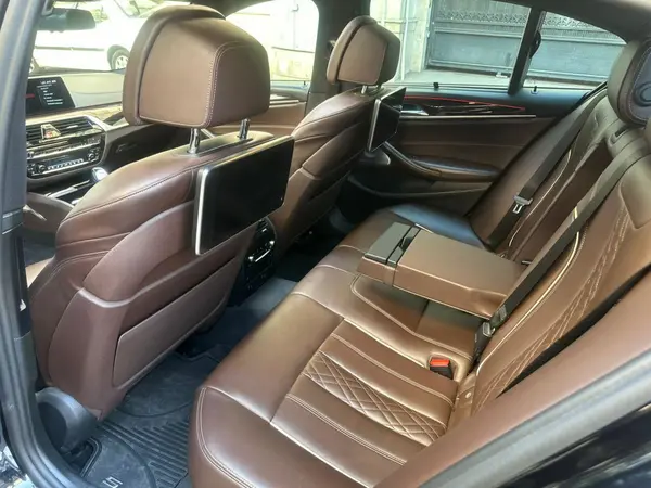 ب ام و، سری 5 سدان