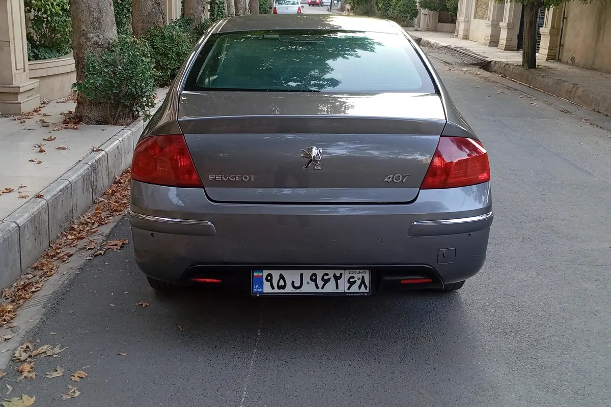 پژو،  407