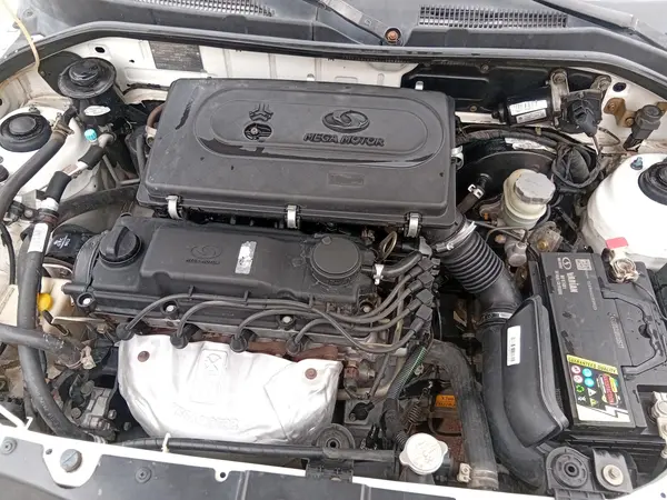 تیبا، هاچ بک