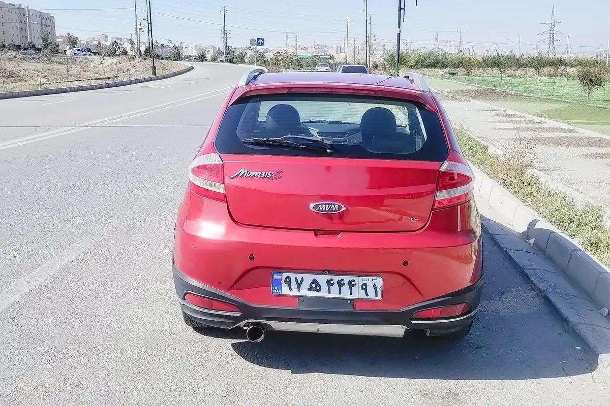ام وی ام،  315هاچ بک