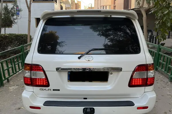 تویوتا، لندکروز چهار در