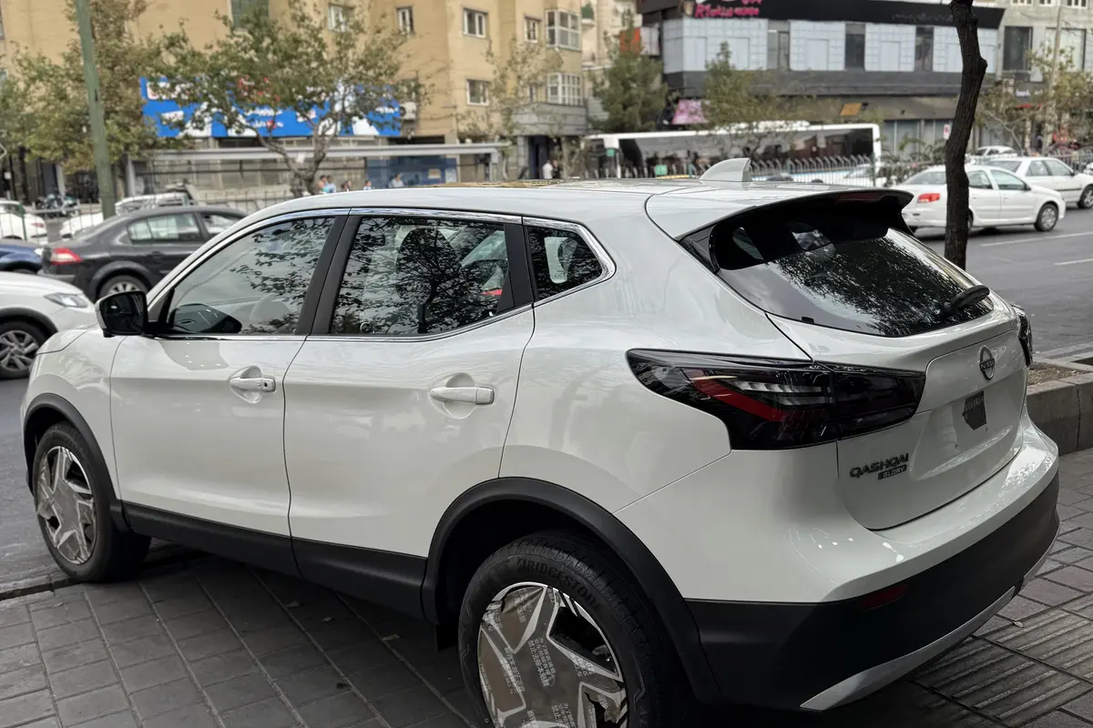 نیسان،  قشقایی