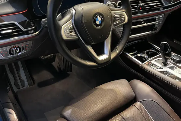 ب ام و، سری 7