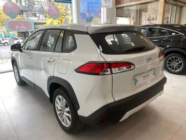 تویوتا، کرولا کراس هیبرید