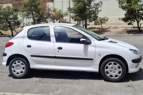 پژو، 206