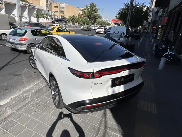 مزدا  EZ6