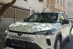 تویوتا، کرولا کراس هیبرید