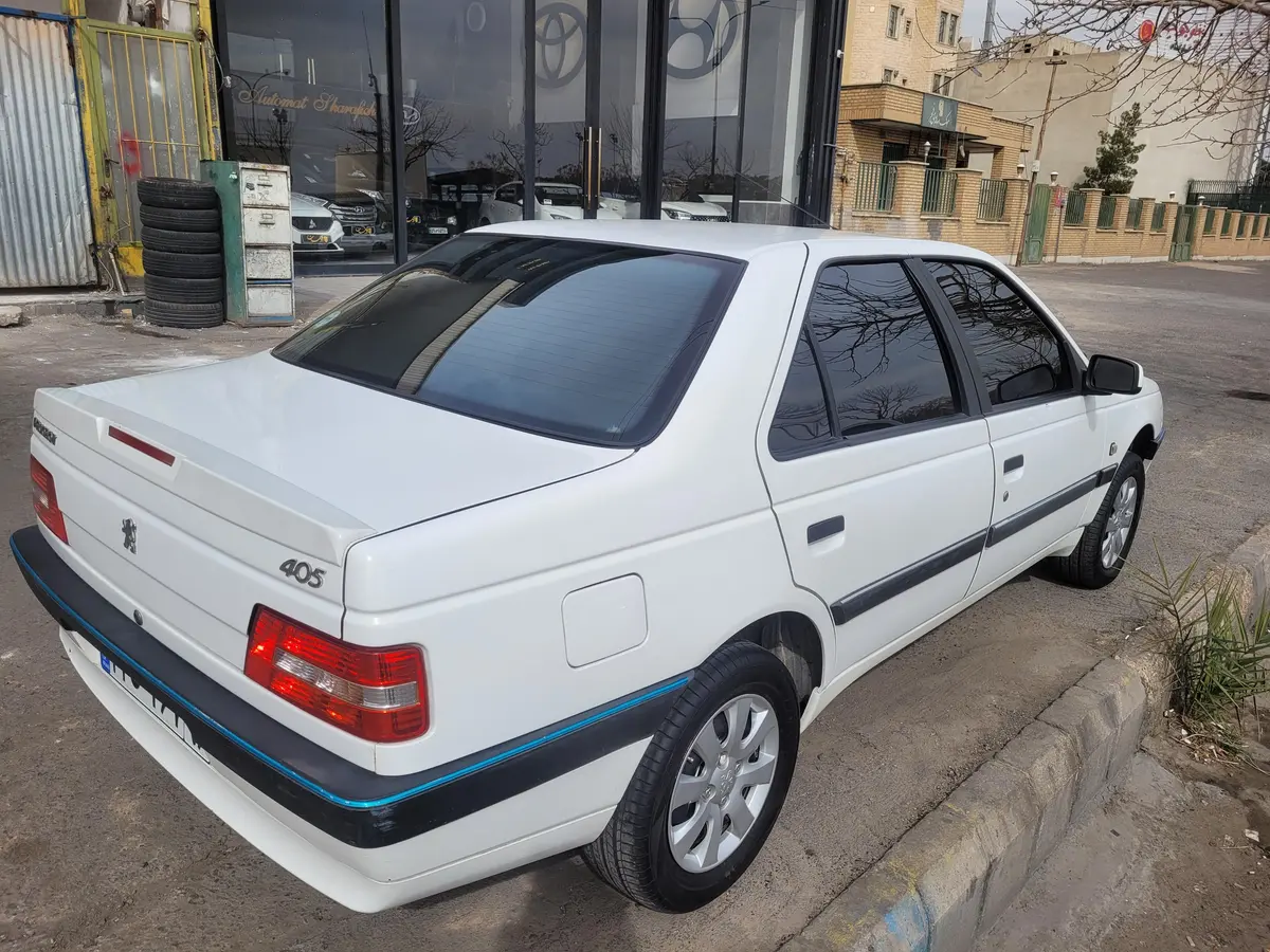 پژو،  405