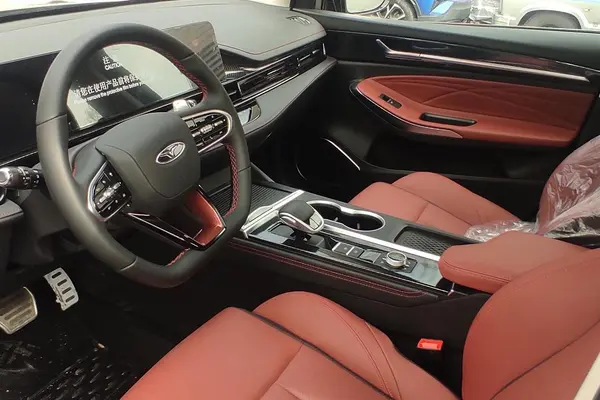 فونیکس، آریزو 6 جی تی (Z6 GT)