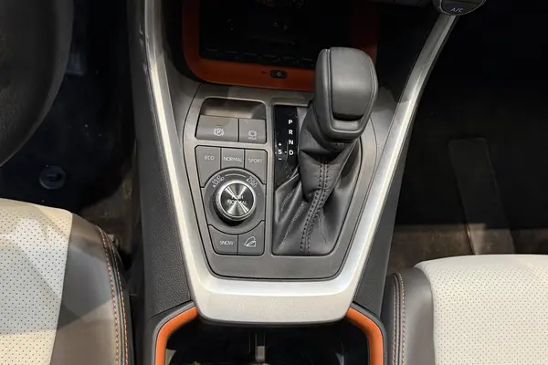 تویوتا، راوفور