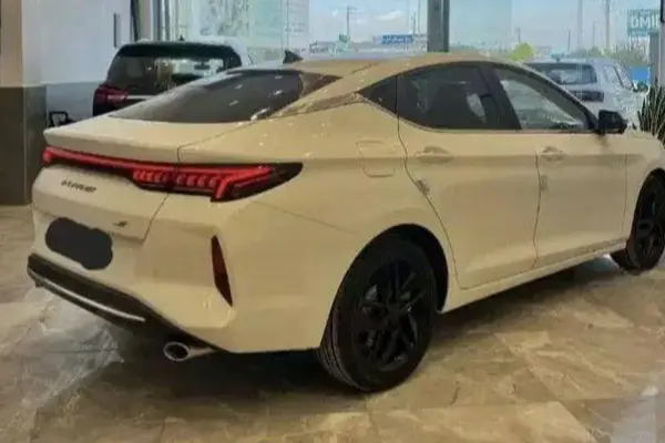 کی ام سی  J7