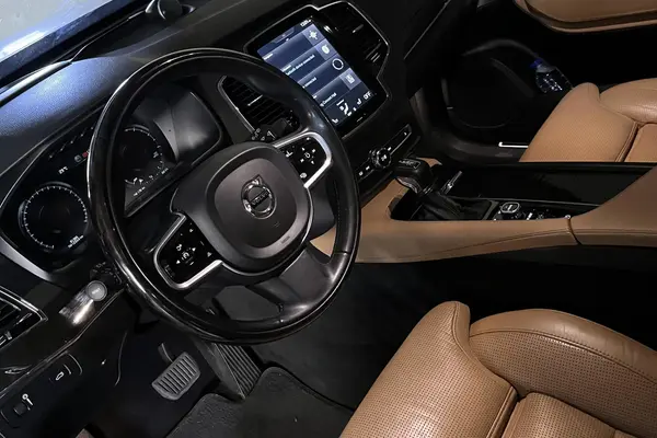 ولوو  XC90