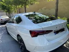 اشکودا، اوکتاویا پرو