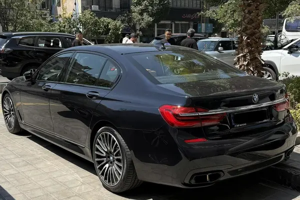 ب ام و  سری 7