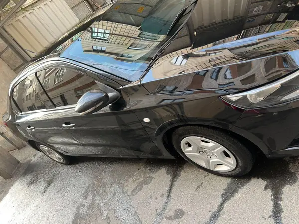 تارا، دنده ای V1