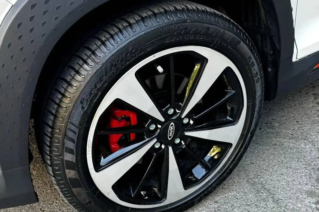 ام وی ام،  X33 کراس