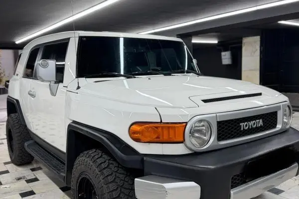 تویوتا، اف جی کروز