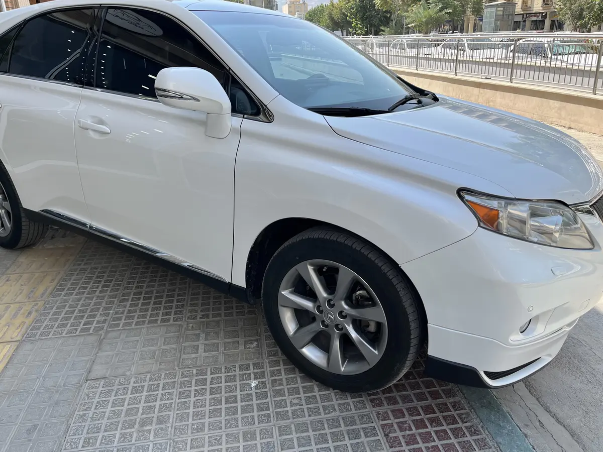 لکسوس،  RX