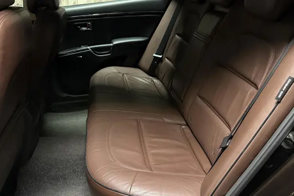 هیوندای، آزرا (گرنجور)